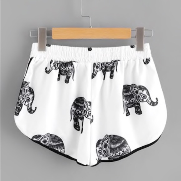 Elephant Print Ringer Shorts - Picture 4 of 4